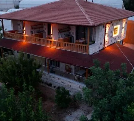 Anatolia Tas Ev Kekova Kapakli